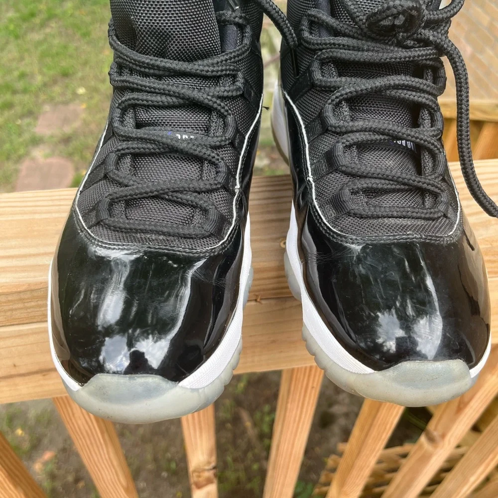 Jordan 11 space jam size 9 - Picture 6 of 8